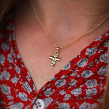 9ct Yellow Gold Cross Pendant