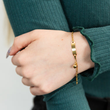 9ct Yellow Gold ID Heart Charm 50 Gauge 1:3 Figaro 19cm Bracelet