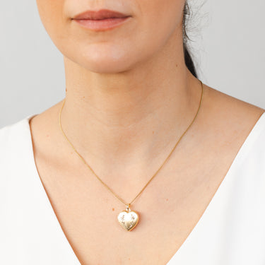9ct Yellow Gold Engraved Heart Locket