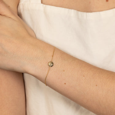 9ct Yellow Gold Patterned Round Disc 19cm Bracelet