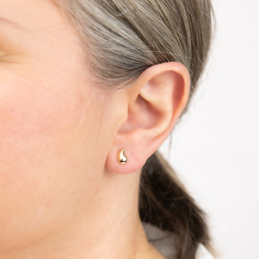 9ct Yellow Gold Curved Teardrop Stud Earrings