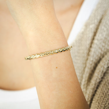 9ct Yellow Gold Fancy Pattern Hinged Bangle