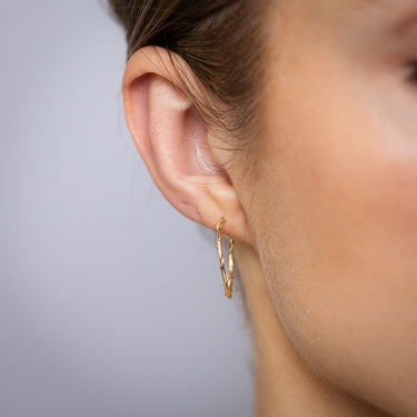 9ct Yellow Gold Twisted Pattern 20mm Sleeper Earrings