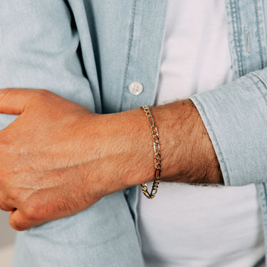 9ct Yellow And White Two-Tone Gold Diamond Cut Hollow 19cm Figaro Bracelet