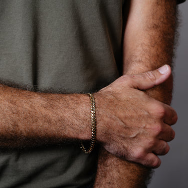 Flat Curb 21cm Bracelet in 9ct Yellow Gold