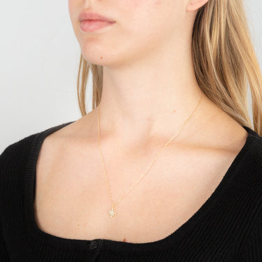 9ct Yellow Gold Cubic Zirconia Northstar Pendant On 45cm Chain