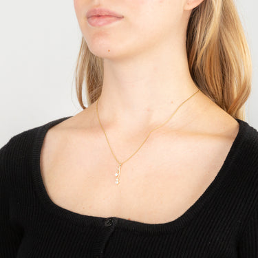 9ct Yellow Gold Cubic Zirconia Twist Pendant