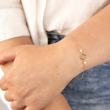 9ct Yellow Gold 19.10cm Leaf Clover and Pearl Bracelet