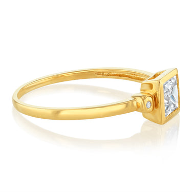 Zirconia 3 stones Ring in 9ct Yellow Gold