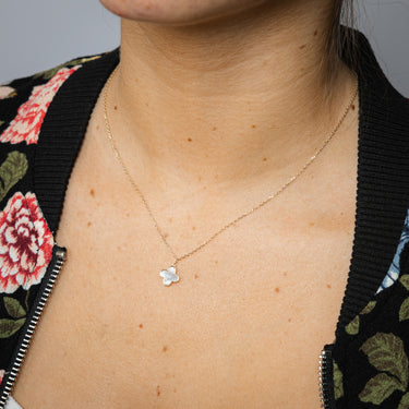 Mother of Pearl Clover on Adjustable 42-45cm Length in 9ct Yellow Gold Chain