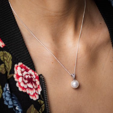 Luminesce Lab Grown 1/10 Carat Diamond and White South Sea Pearl Pendant on 45cm Chain in Sterling Silver