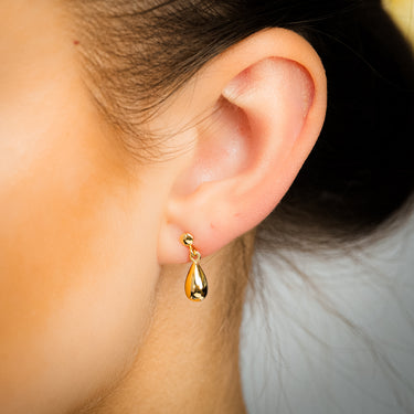 9ct Silverfilled Teardrop Stud Earrings