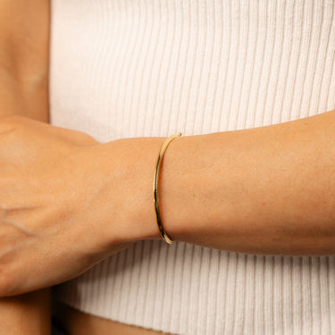 9ct Yellow Gold Silverfilled Dicut Tube Baby Bangle