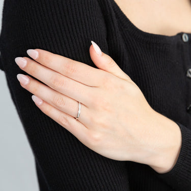 9ct White Gold Ring with 13 Diamonds