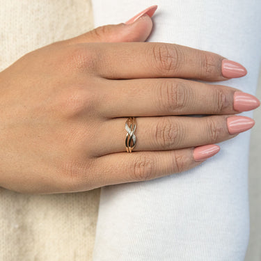 9ct Yellow Gold Diamond Cross Over Ring with 6 Brilliant Diamonds