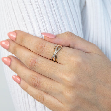 Diamond Ring with 20 Brilliant Diamonds in 9ct Yellow Gold