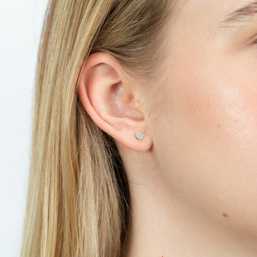 9ct White Gold Diamond Stud Earrings 18 Brilliant Cut Diamondss