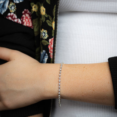 2 Carats Diamond Tennis Bracelet 17.5 cm in 9ct White Gold