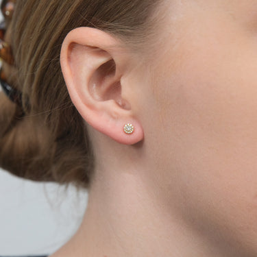 Memoire 18ct Yellow Gold 1/4 Carat Diamond Blossom Style Fashion Studs