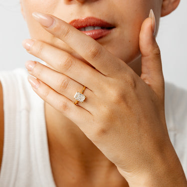 Luminesce Lab Grown 2 Carats Certified Radiant Diamond Solitaire Ring in 18ct Yellow Gold