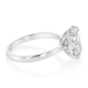 Luminesce Lab Grown 3 Carats Certified Oval Diamond Solitaire Ring in 18ct Yellow Gold