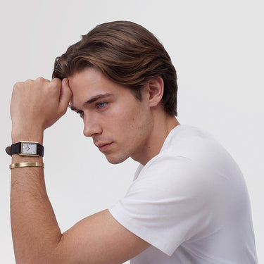 Daniel Welling Bound DW00100899