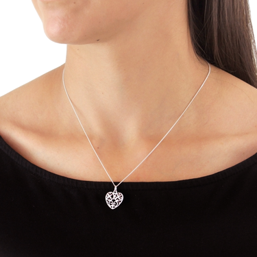 E6_FILIGREE HEART PENDANT SS