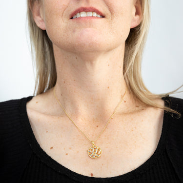 Sterling Silver Gold Plated Round Diamond Cut Patterned Pendant