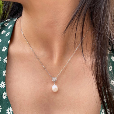 Sterling Silver Freshwater Pearl 8.5-9mm & Zirconia Pendant