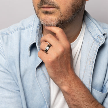 Forte Tungsten Two Lines Natural Black Seashell Inlay Polished Ring